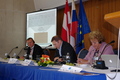 Stanislav Filip, Vizerektor der Privatuniversität Bratislava (SEMPA), Thomas Prorok, stellvertr. Geschäftsführer des KDZ und Viera Cibáková, Rektorin der Privatuniversität VSEMvS in Bratislava